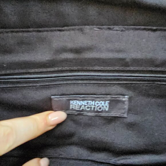 Kenneth Cole Distressed Clutch Purse with Wristlet Nice thicker Leather - Picture 6 of 13